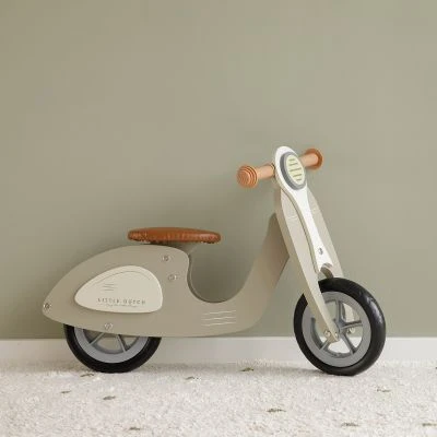 Little Dutch Draisienne Scooter En Bois Olive 10 Little Dutch Draisienne Scooter En Bois Olive – Image 9