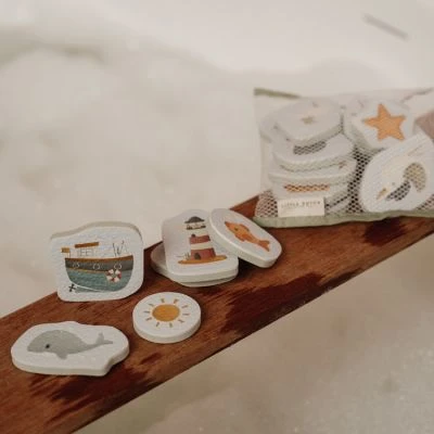 Little Dutch Stickers De Bain En Mousse Sailors Bay (18 Pièces) 3 Little Dutch Stickers De Bain En Mousse Sailors Bay (18 Pièces) – Image 2